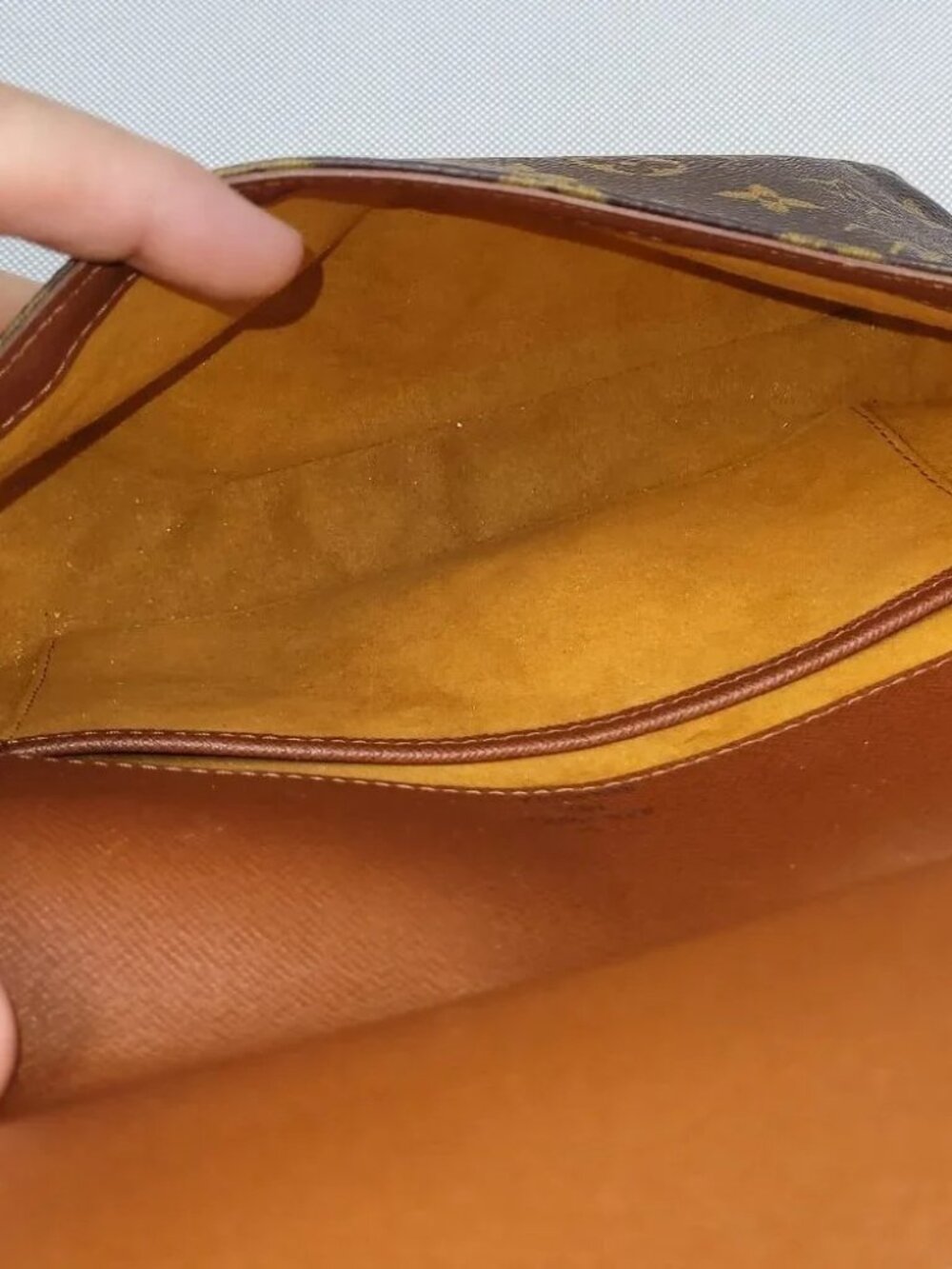 Louis Vuitton Musette Tango Shoulder Bag - Picture 12 of 16